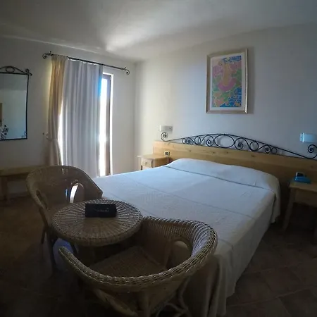 Hotel Gustui Maris 4*