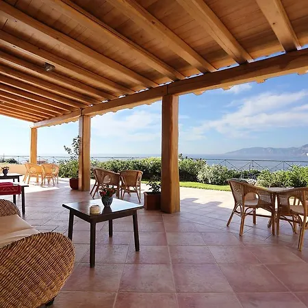 Hotell Gustui Maris 4*