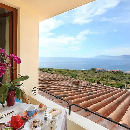 Gustui Maris Cala Gonone