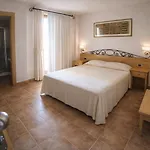 Gustui Maris Hotel