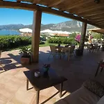 Gustui Maris Hotel