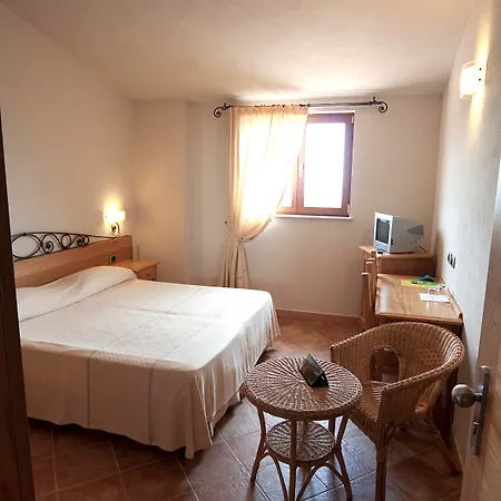 Hotel Gustui Maris 4*