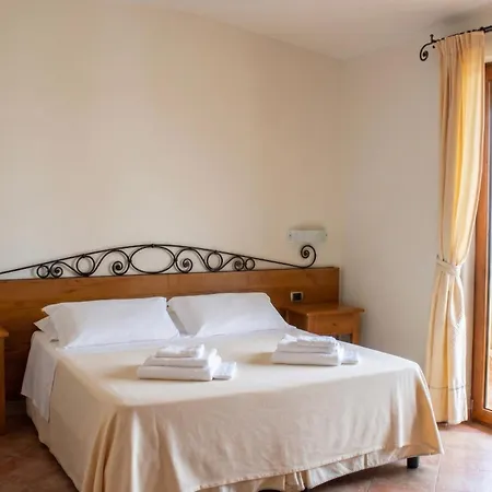Hotel Gustui Maris 4*