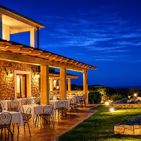 Gustui Maris Hotel
