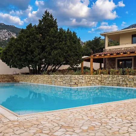 Gustui Maris Hotel 4*