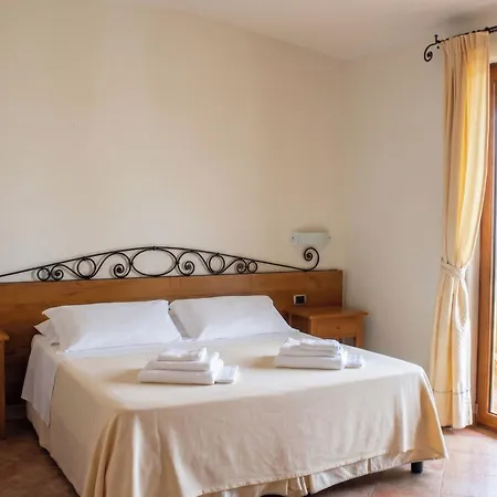 Hotel Gustui Maris 4*