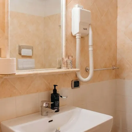 Hotel Gustui Maris 4*