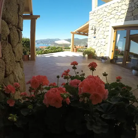 Hotel Gustui Maris