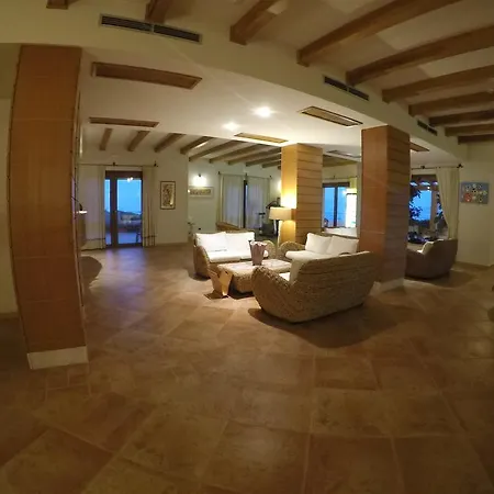 Gustui Maris Hotel 4*