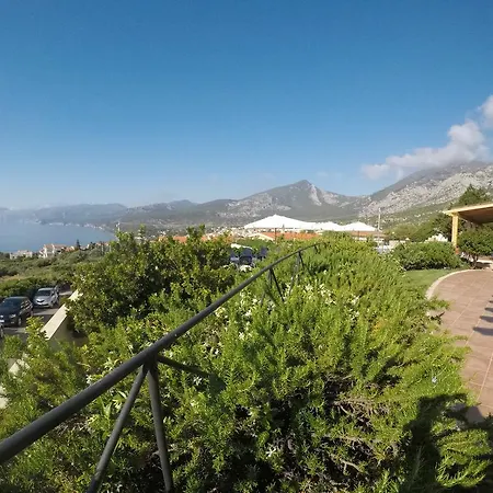 Gustui Maris Hotel