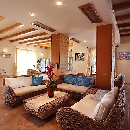 Gustui Maris Hotel