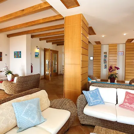 Hotel Gustui Maris