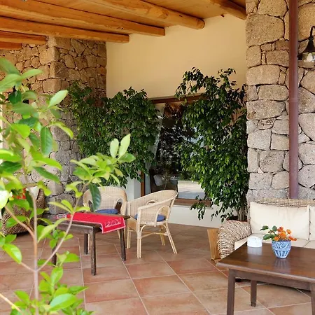 Gustui Maris Hotel
