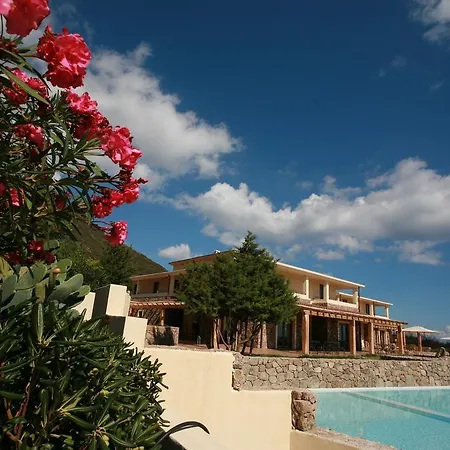 Gustui Maris 4* Cala Gonone