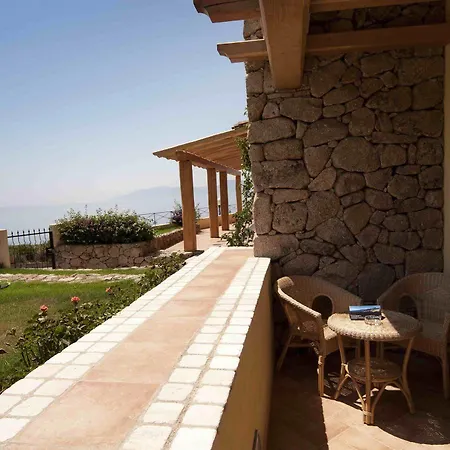 Gustui Maris Hotel