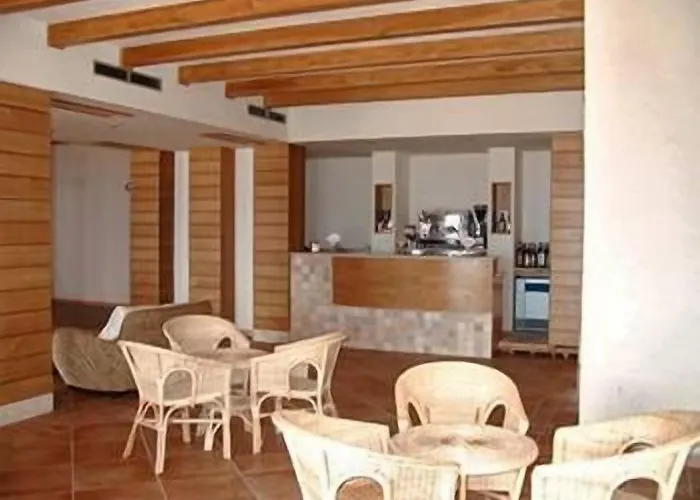 Szálloda Gustui Maris 4*