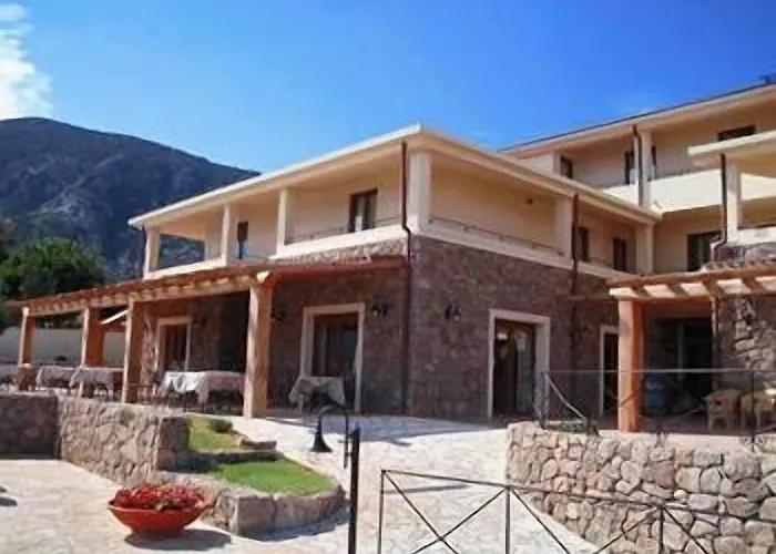 Szálloda Gustui Maris 4*