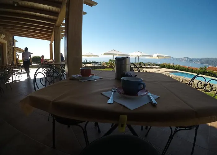 Gustui Maris Szálloda 4*