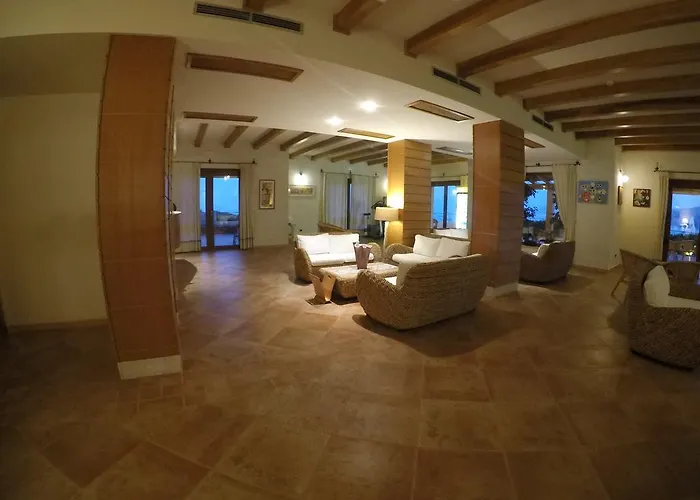 Gustui Maris Szálloda 4*