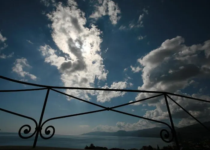 Gustui Maris Szálloda 4*